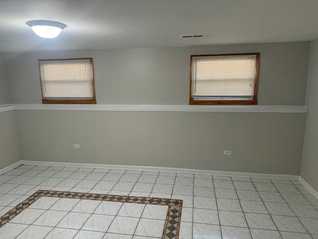 Building Photo - 982 Hastings Ln