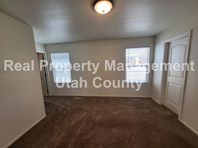 Building Photo - Eagle Mountain Home