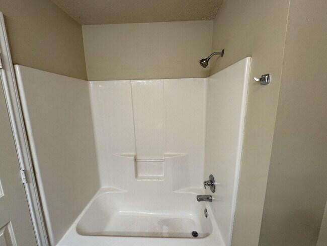 Building Photo - Beautiful Duplex in Northwest Lubbock