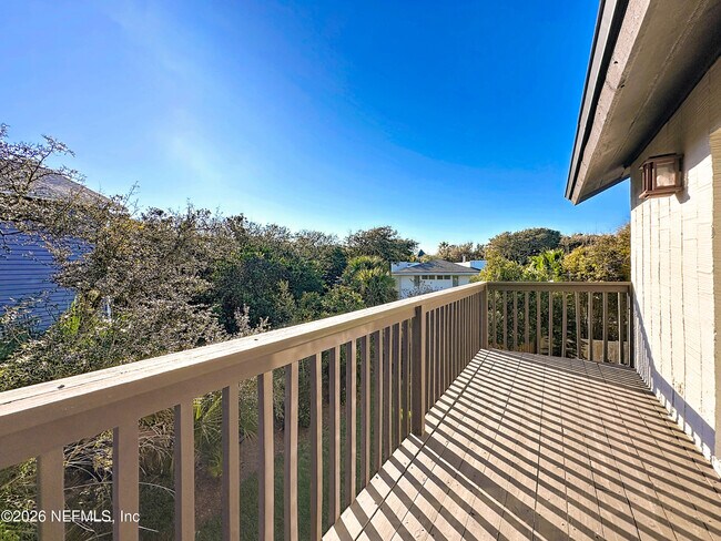 Building Photo - 2009 Seminole Rd