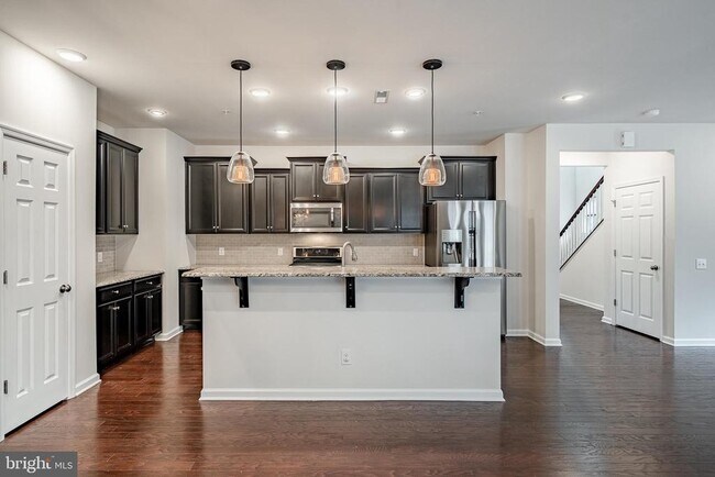 Building Photo - 720 Sun Valley Ct