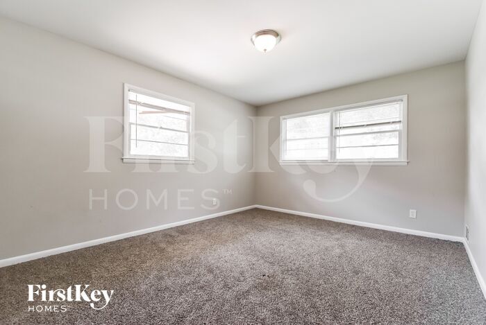 Building Photo - 2032 Twin Falls Rd
