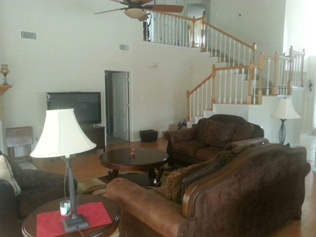 Building Photo - 880 Brande Ct