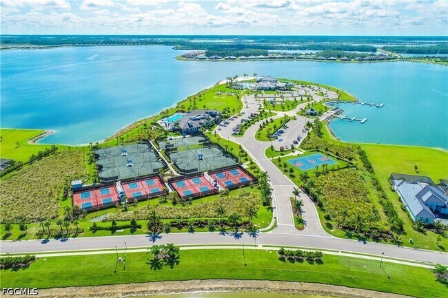 Building Photo - 14870 Blue Bay Cir