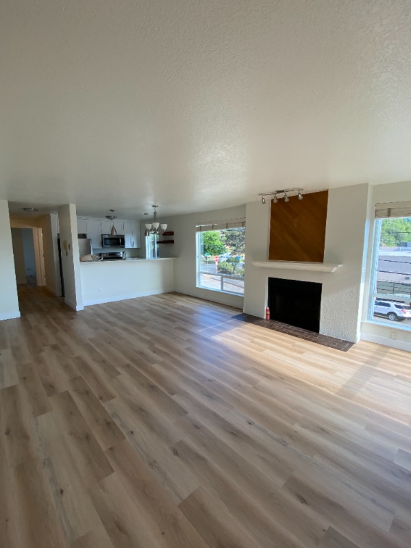 Building Photo - 1404 W Boston St