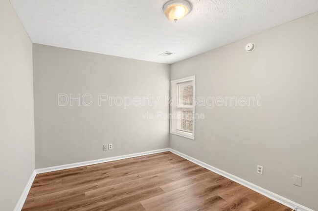 Building Photo - 1435 Lynford Dr SW