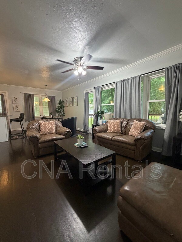 Building Photo - 2040 Panstone Ct SW