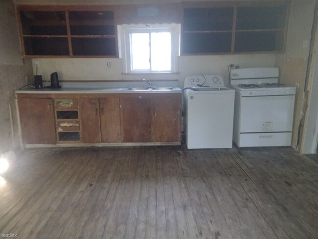 Building Photo - 2 br, 1 bath House - 473 Myrtle Street