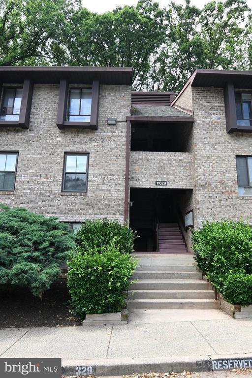 Building Photo - 11629 Stoneview Square