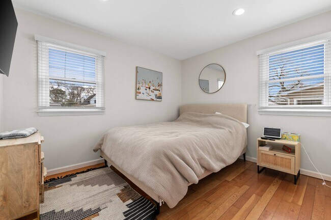 Building Photo - 7 Whiting Rd