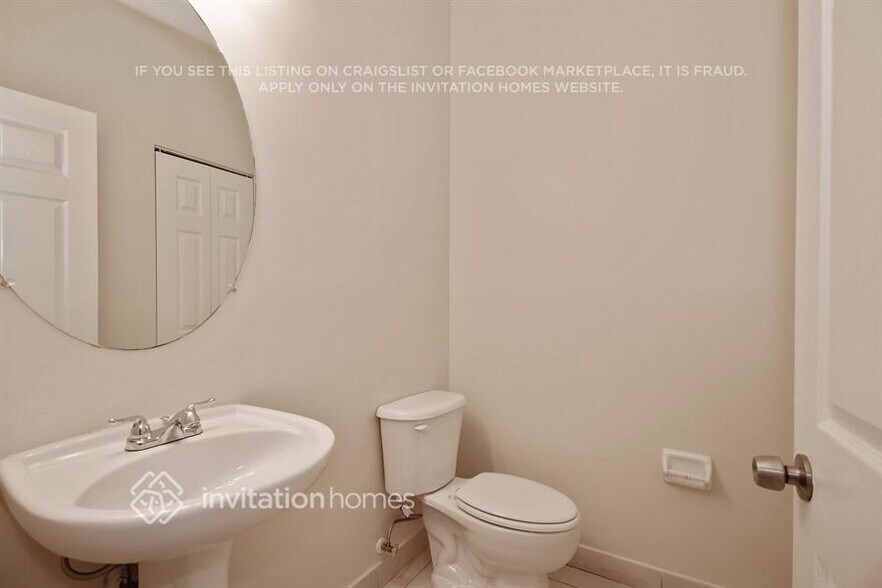 Building Photo - 12433 SW 122nd Ct