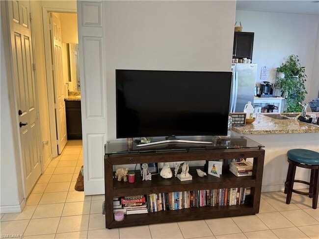 Building Photo - 5483 Cameron Dr