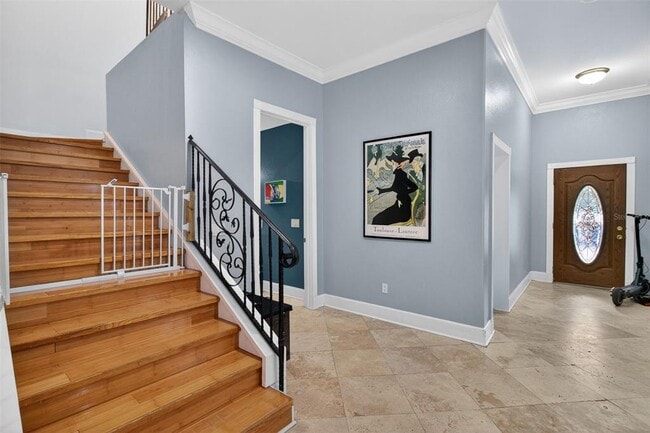 Building Photo - 5601 Bayshore Blvd