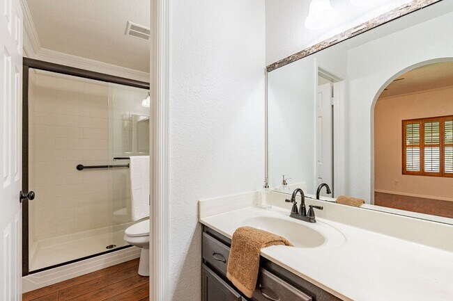 Building Photo - Gem in Fountain Hills!