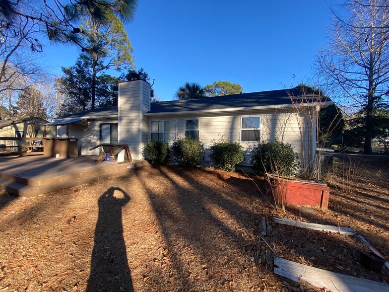 Building Photo - 925 Hunting Ridge Rd