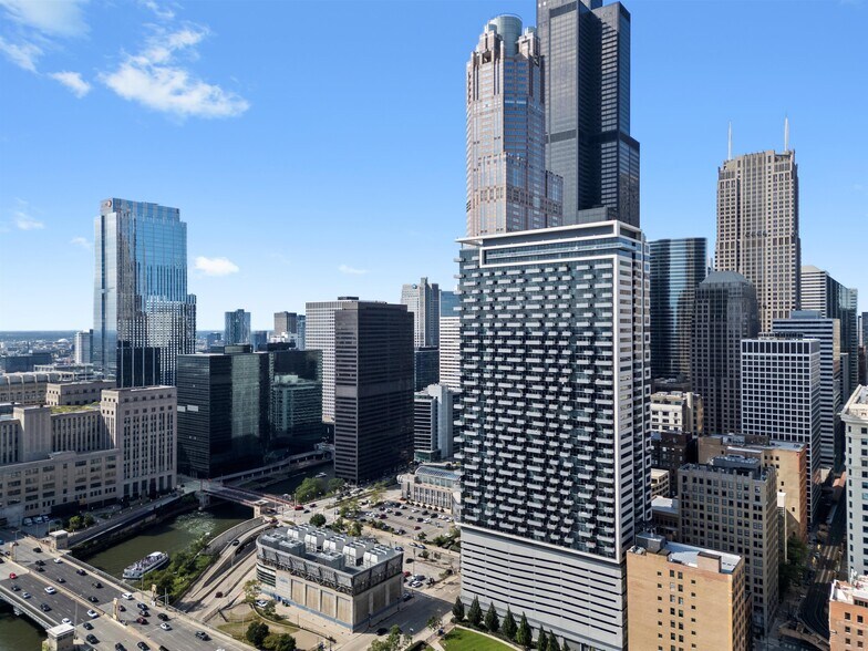 Building Photo - 235 W Van Buren St