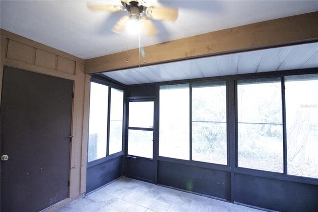 Building Photo - 900 SW 62nd Blvd