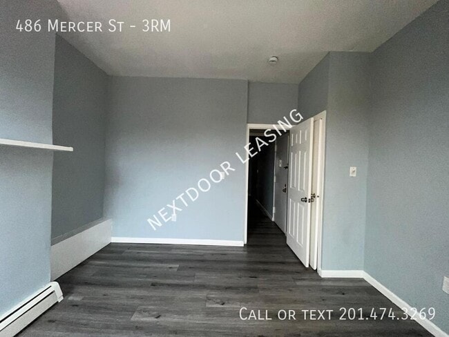 Building Photo - 486 Mercer St