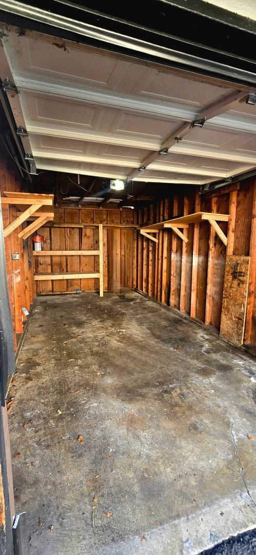 Building Photo - NOW $2,399 (Was $2,599) + $500 OFF First Month if You Move in by April 1!