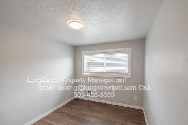 Building Photo - 205 6th Ave SW