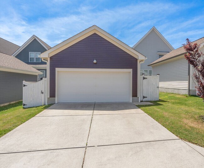 Building Photo - 4 Bedroom Briar Chapel Home Available Now!