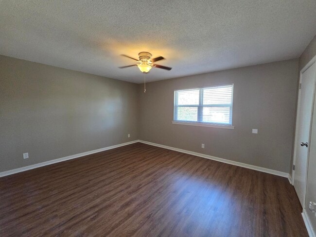 Building Photo - 2104 Harbert Ave