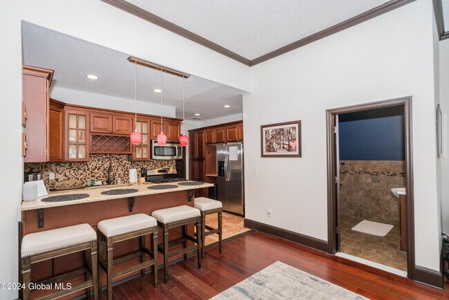 Building Photo - 1 Spring St