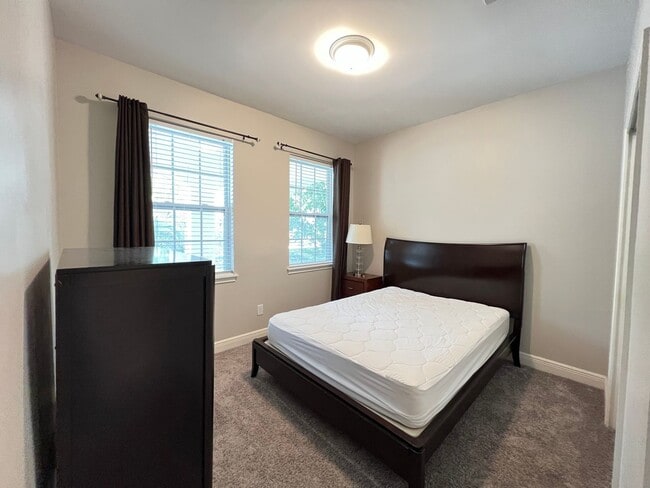 Building Photo - Perfect Home waiting for you! FULLY FURNIS...