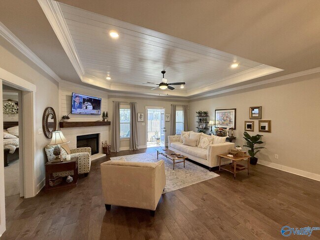 Building Photo - 445 Legend Oak Way SW