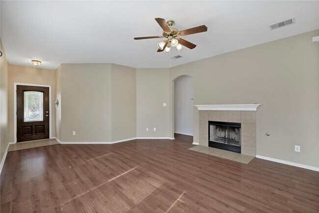 Building Photo - 702 Pampas Ricas Dr