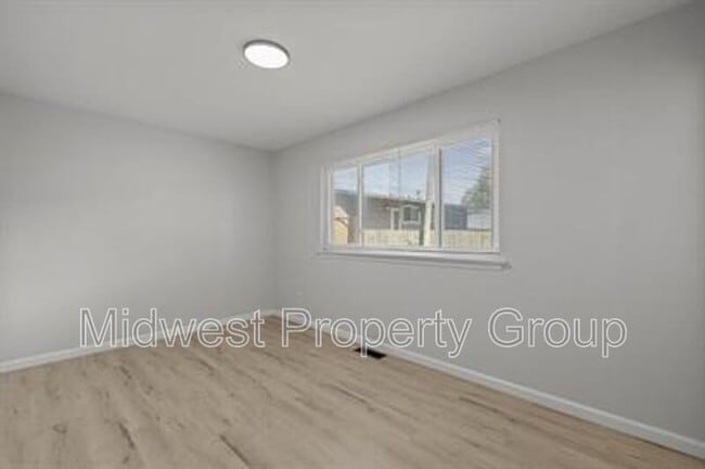 Building Photo - 925 Gonzaga Ln