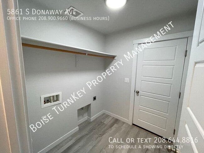 Building Photo - 5861 S Donaway Ave