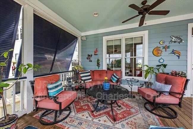 Building Photo - 1597 Rivertowne Country Club Dr