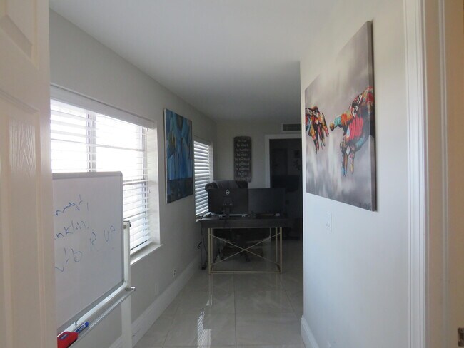 Building Photo - 155 Yacht Club Dr