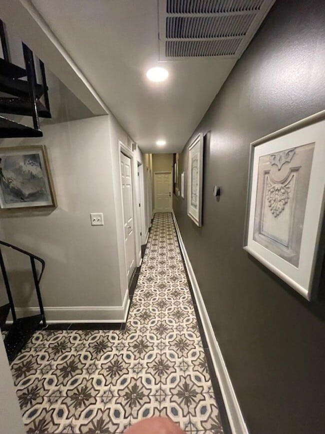 Building Photo - Stunning Furnished 3 Bedroom 3 Bath Condominium ON Piedmont Park!