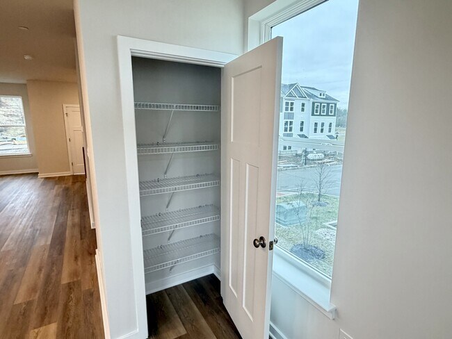 Building Photo - 531 Cooper St