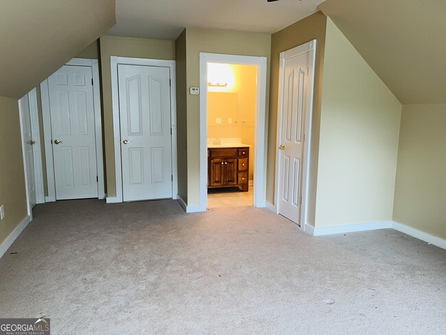 Building Photo - 947 Beavers Rd