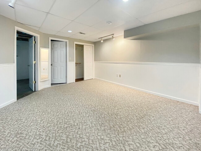 Building Photo - 17617 Horseshoe Ln