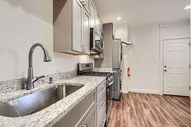 Building Photo - 2417 Maryland Ave