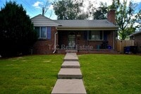 Building Photo - 798 Newport St