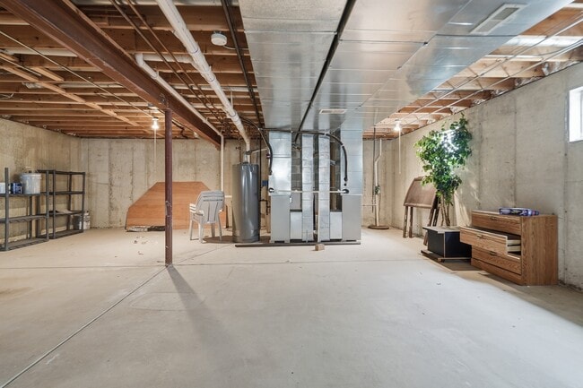 Building Photo - 14031 Preston Dr