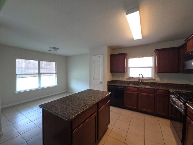 Building Photo - **CUTE 3 Bedroom Home, Move-in Ready**