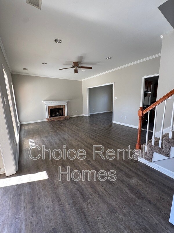 Building Photo - 1945 Stonebrook Lane