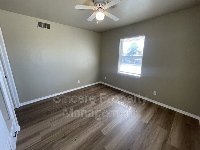 Building Photo - 3200 Lyon Blvd
