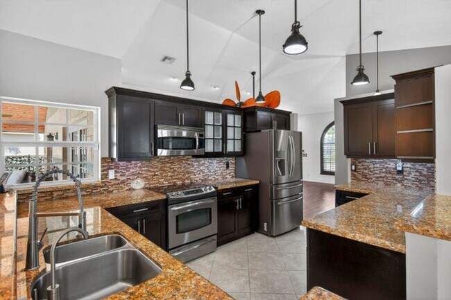 Building Photo - 9121 Paragon Way