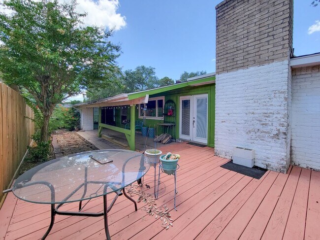 Building Photo - 16914 Judyleigh Dr