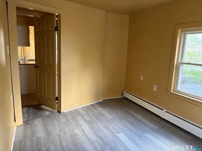 Building Photo - 42 Elliot St