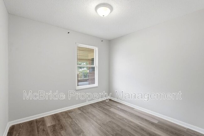 Building Photo - 2941 Rollingwood Dr