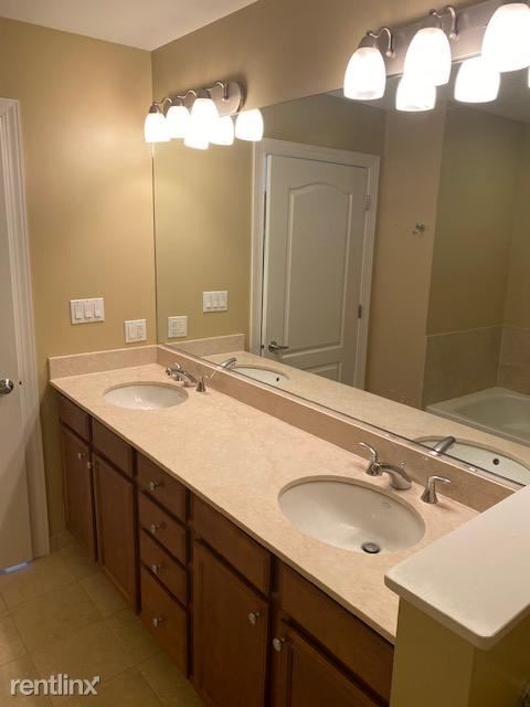Building Photo - 2 br, 2 bath Condo - 4953 Oakton 208 Unit 208