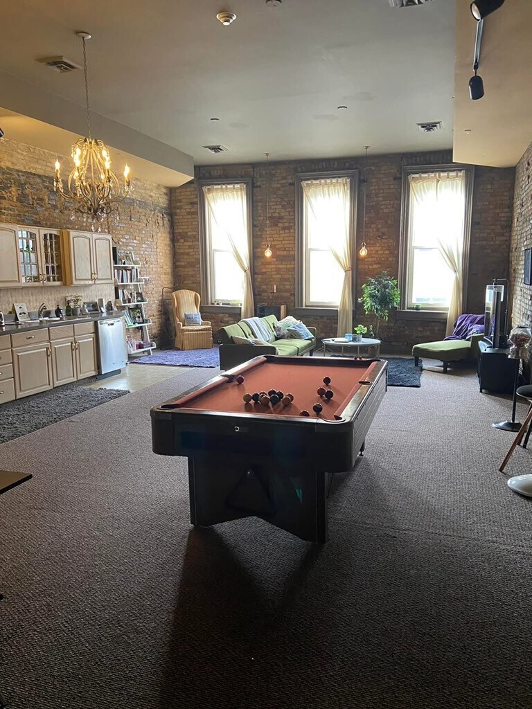 Building Photo - 148 W Michigan Ave